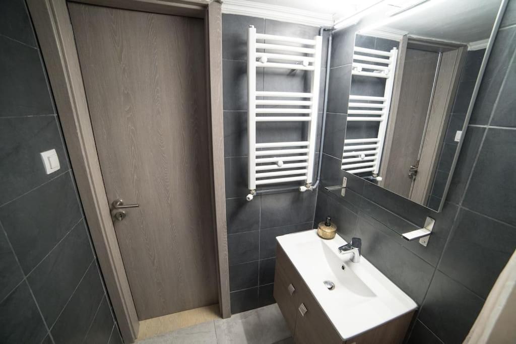 Markopoulosapartments เนอามูดาเนีย ภายนอก รูปภาพ